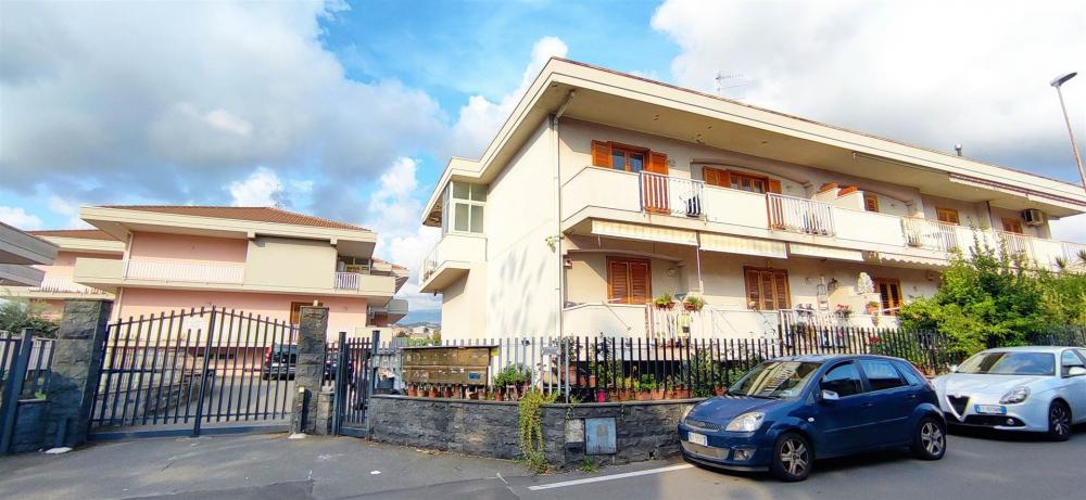 appartamento in vendita ad Acireale in zona Scillichenti