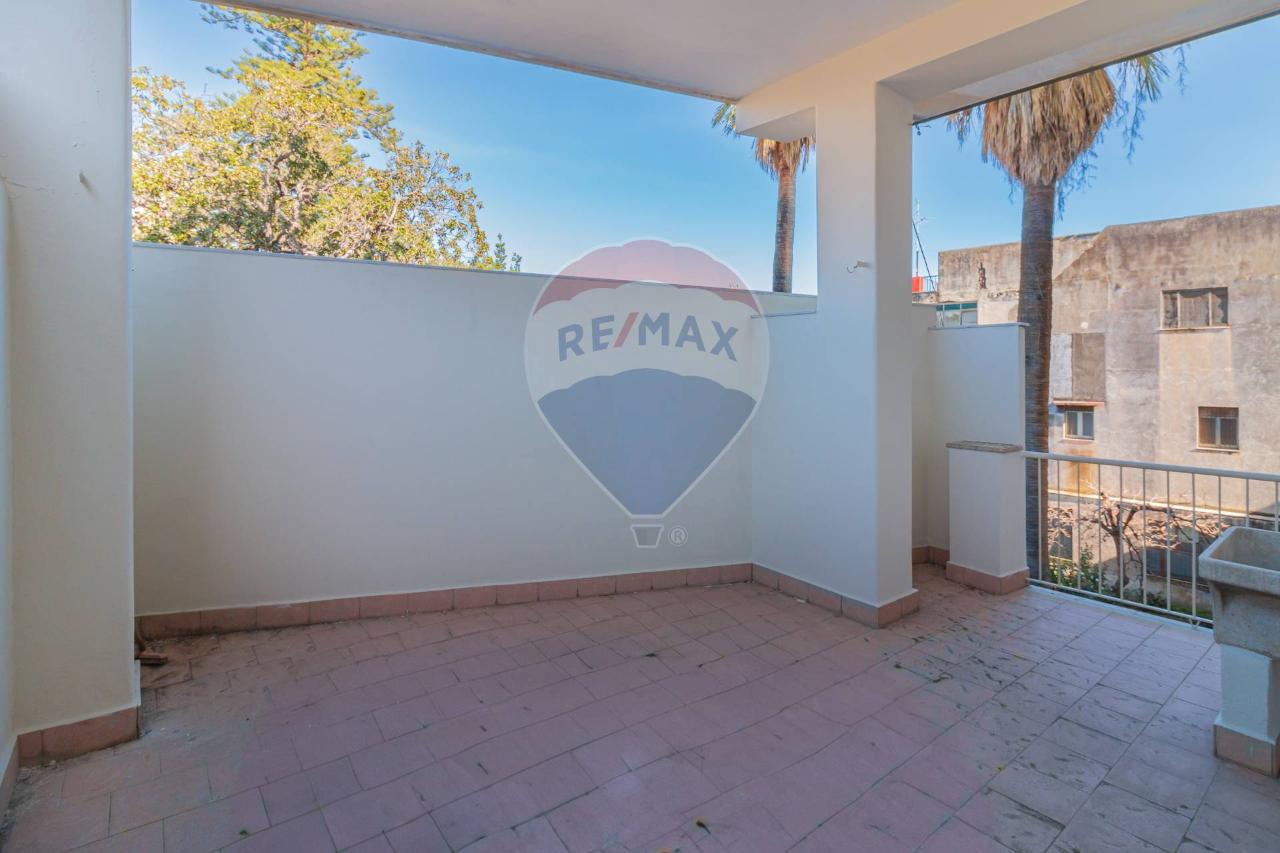 appartamento in vendita ad Acireale in zona Centro Storico