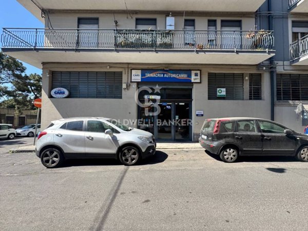 negozio in vendita ad Acireale in zona San Giovanni