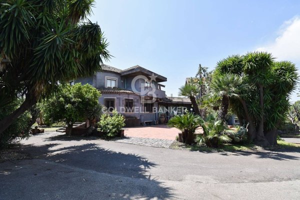 casa indipendente in vendita ad Acireale