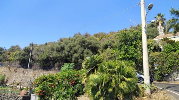 casa indipendente in vendita ad Acireale