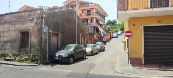 casa indipendente in vendita ad Acireale
