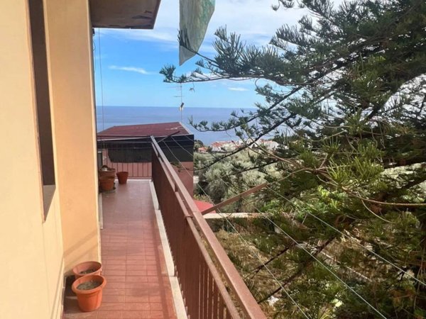 appartamento in vendita ad Acireale in zona Centro Storico