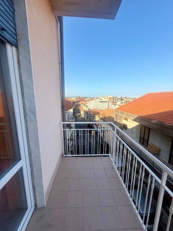 appartamento in vendita ad Acireale in zona Stazzo