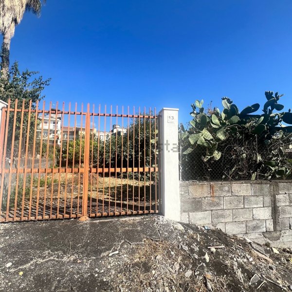 casa indipendente in vendita ad Acireale in zona Guardia