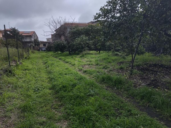 terreno agricolo in vendita ad Acireale in zona Piano d'Api