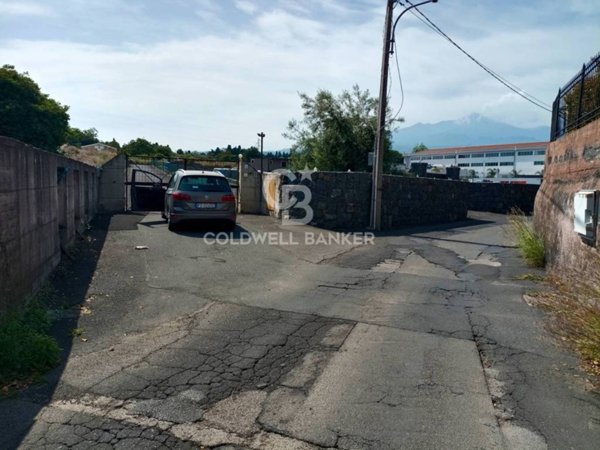 terreno agricolo in vendita ad Acireale in zona Aci Platani