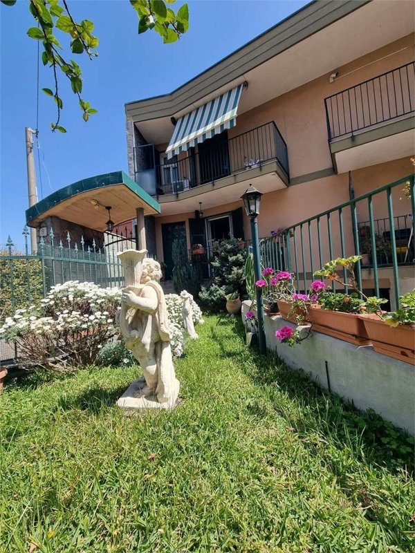 casa indipendente in vendita ad Acireale