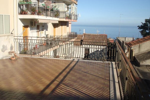 appartamento in vendita ad Acireale