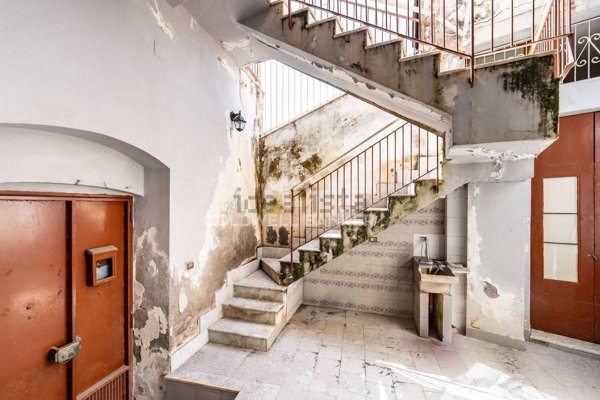 casa indipendente in vendita ad Acireale in zona Centro Storico