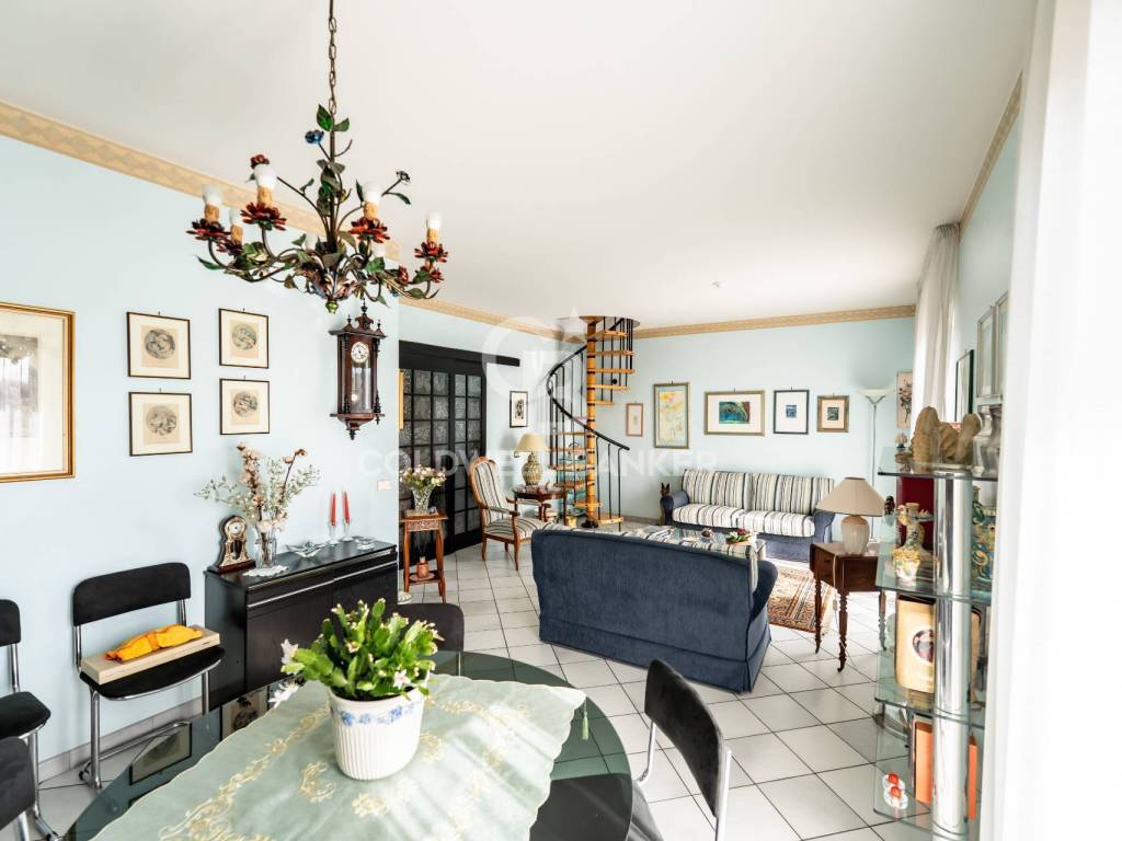 appartamento in vendita ad Acireale in zona Centro Storico