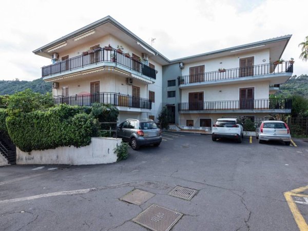 appartamento in vendita ad Acireale in zona Santa Tecla
