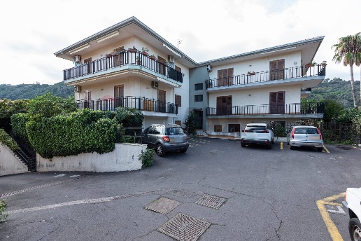 appartamento in vendita ad Acireale in zona Santa Tecla