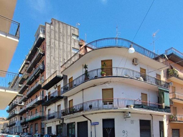 appartamento in vendita ad Acireale in zona Centro Storico