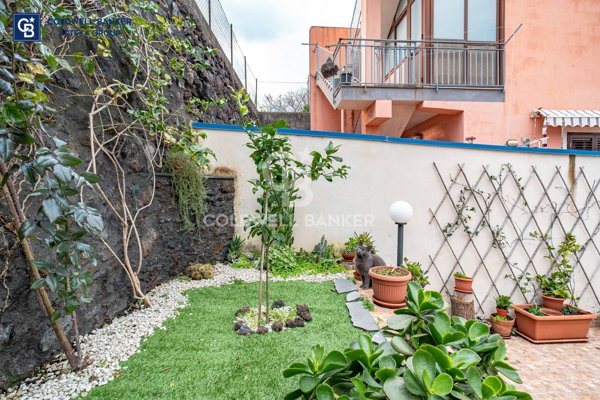 casa indipendente in vendita ad Acireale in zona Pozzillo