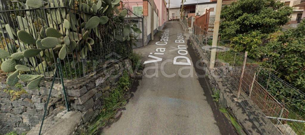 capannone in vendita ad Acireale