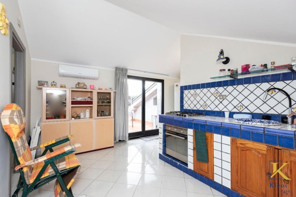 appartamento in vendita ad Acireale in zona Stazzo