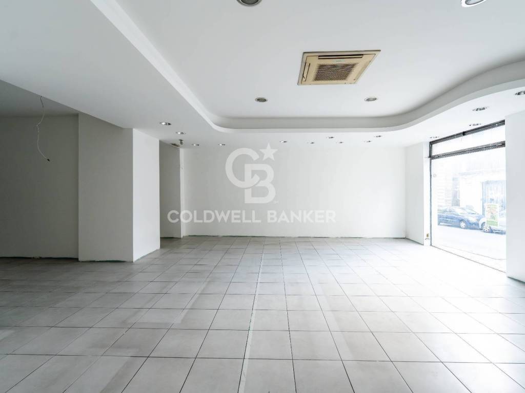 negozio in vendita ad Acireale in zona Centro Storico