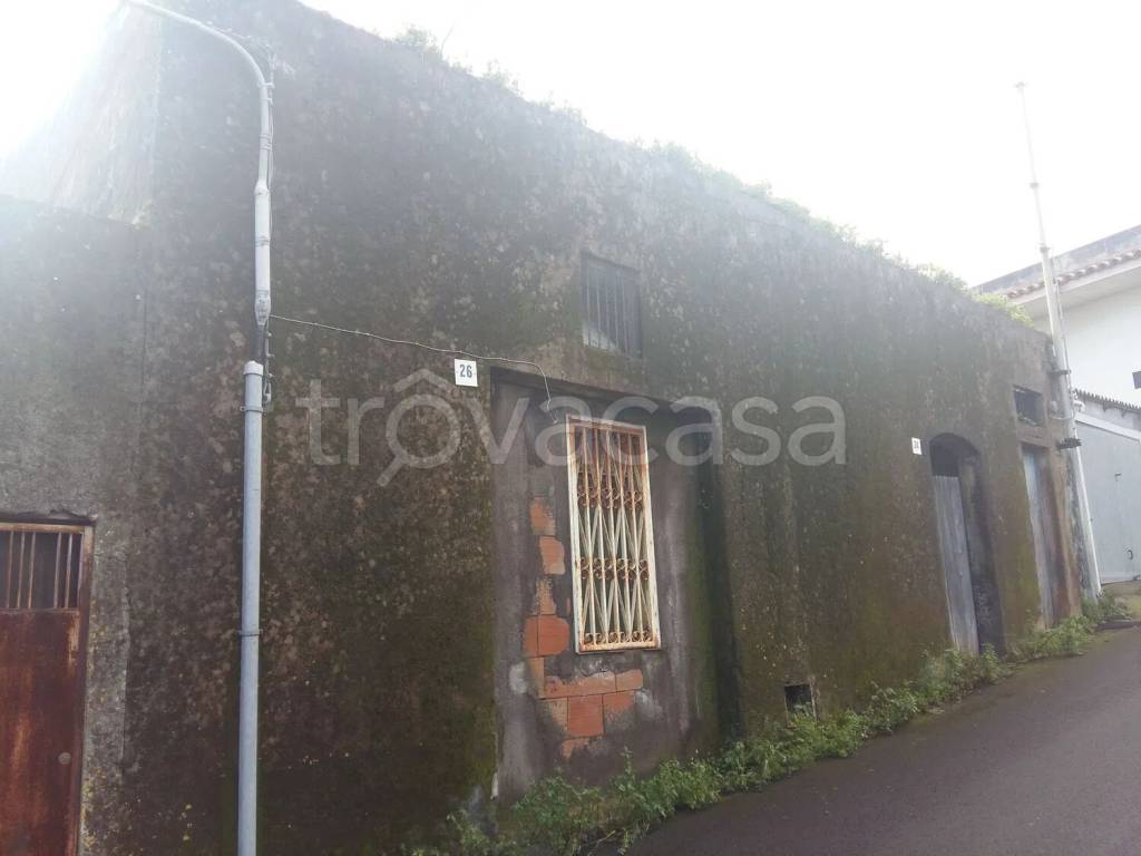 appartamento in vendita ad Acireale in zona Pozzillo