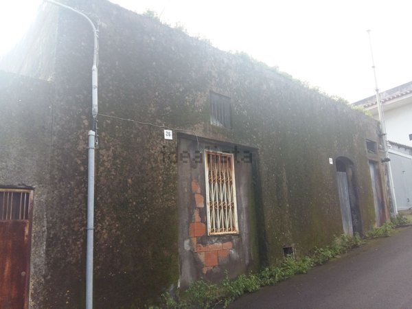 appartamento in vendita ad Acireale in zona Scillichenti