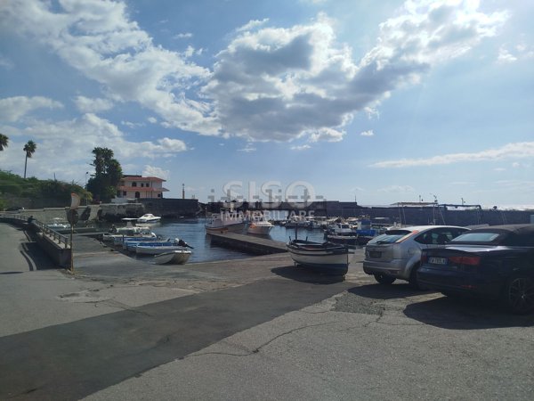 terreno edificabile in vendita ad Acireale in zona Stazzo