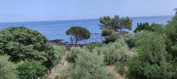 casa indipendente in vendita ad Acireale in zona Santa Tecla