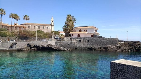 terreno edificabile in vendita ad Acireale in zona Stazzo