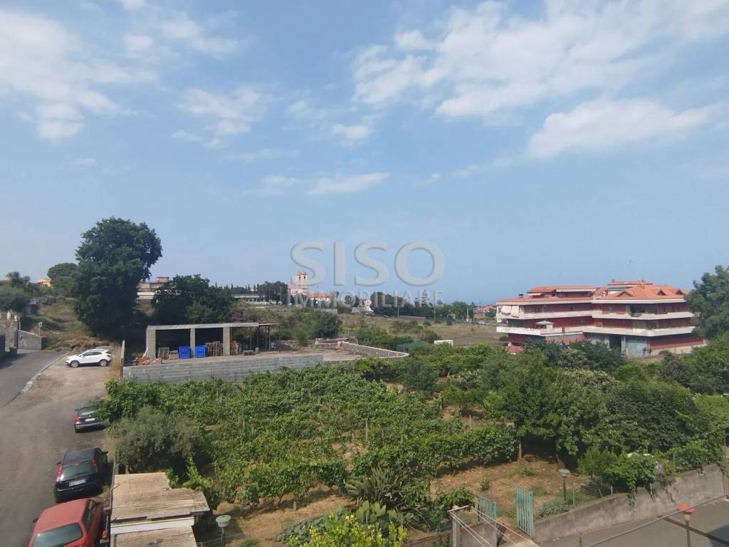 appartamento in vendita ad Acireale in zona Guardia