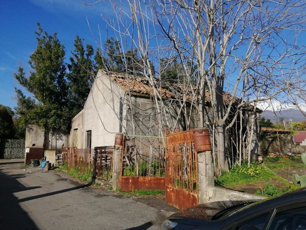 casa indipendente in vendita ad Acireale