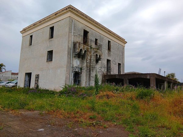 casa indipendente in vendita ad Acireale