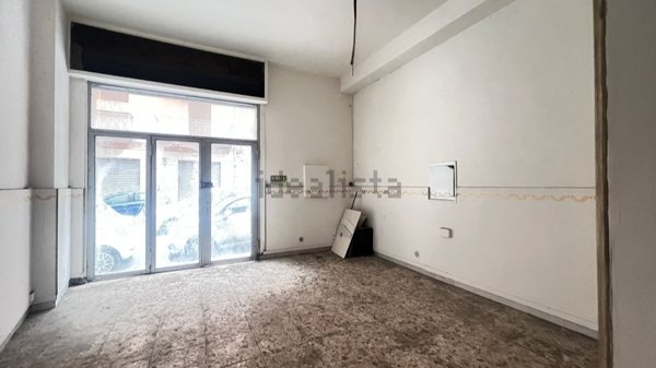 negozio in vendita ad Acireale