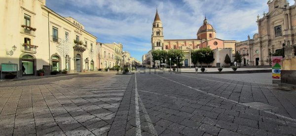 appartamento in vendita ad Acireale in zona Centro Storico