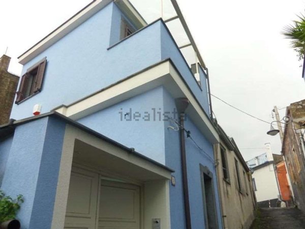 quadrivano in vendita ad Acireale in zona Santa Caterina