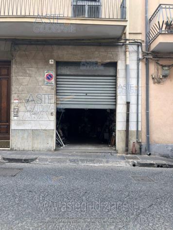 locale commerciale in vendita ad Acireale