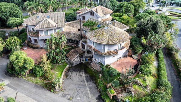 casa indipendente in vendita ad Acireale