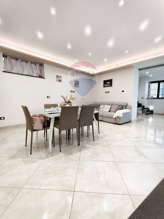 casa indipendente in vendita ad Acireale in zona Aci Platani