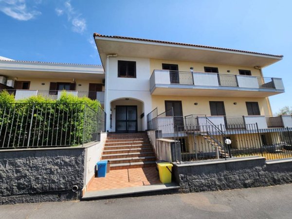 appartamento in vendita ad Acireale in zona Pozzillo