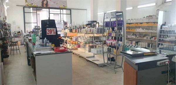 negozio in vendita ad Acireale