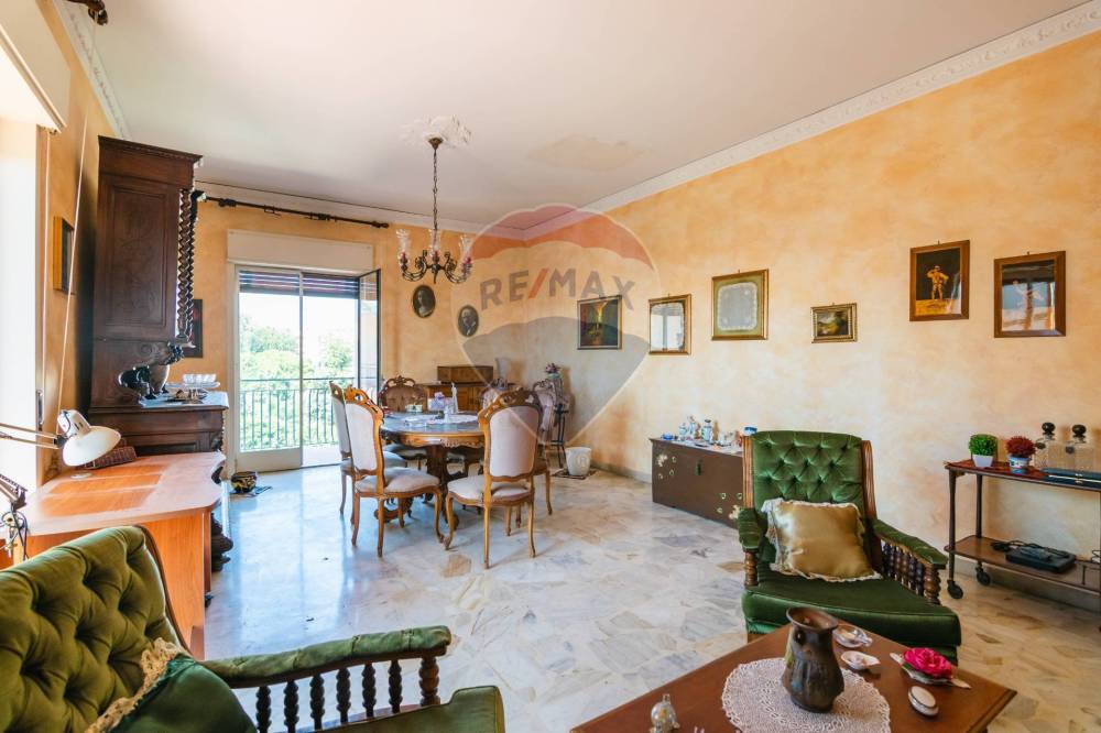 appartamento in vendita ad Acireale in zona Centro Storico