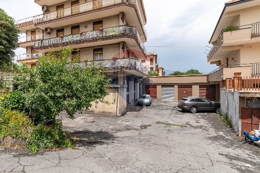appartamento in vendita ad Acireale in zona Piano d'Api