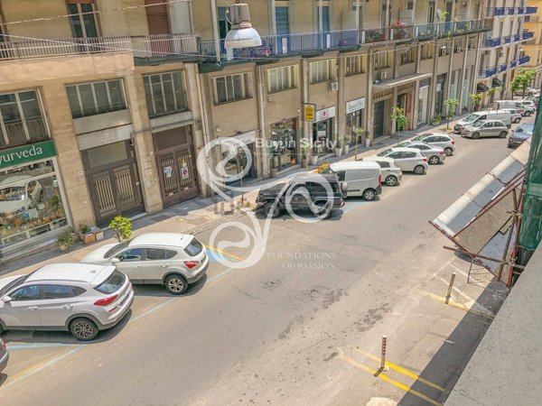 appartamento in vendita ad Acireale in zona Centro Storico