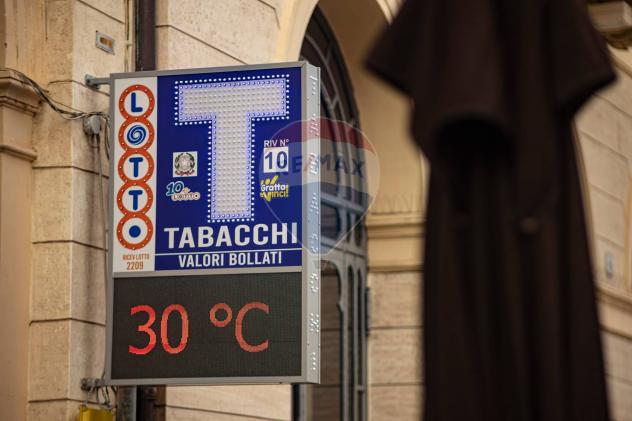 negozio in vendita ad Acireale in zona Centro Storico