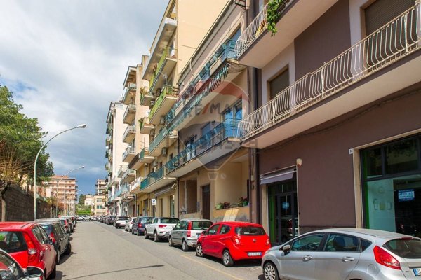 appartamento in vendita ad Acireale in zona Centro Storico