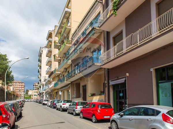 appartamento in vendita ad Acireale in zona Centro Storico