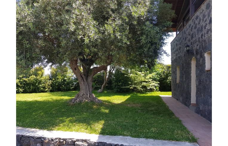 casa indipendente in vendita ad Acireale in zona San Giovanni Bosco