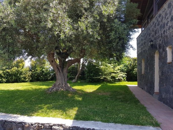 casa indipendente in vendita ad Acireale in zona San Giovanni Bosco