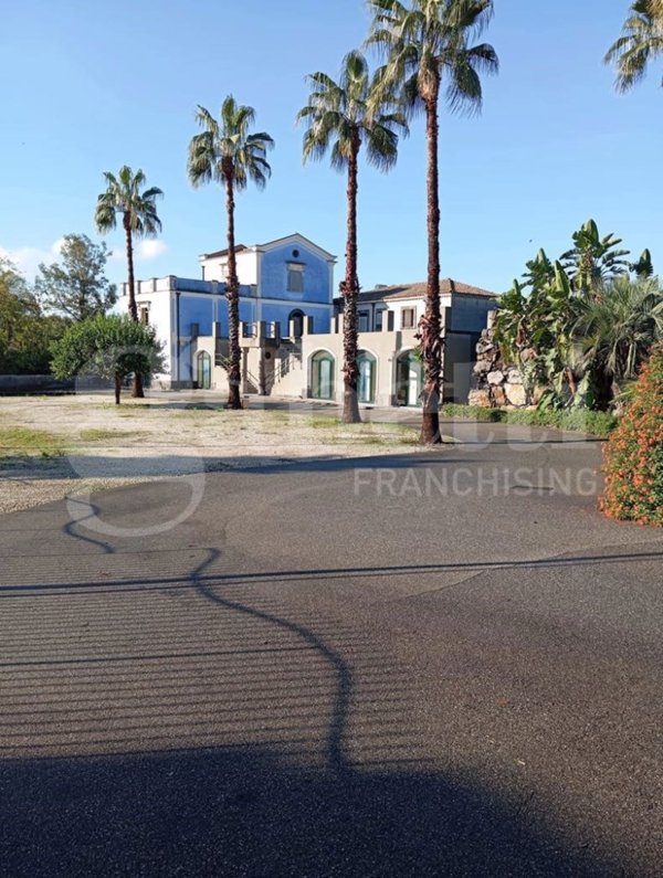 casa indipendente in vendita ad Acireale