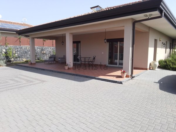 casa indipendente in vendita ad Acireale in zona Balatelle