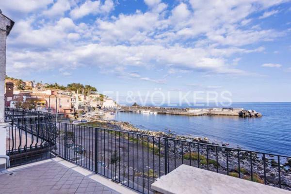 casa indipendente in vendita ad Acireale in zona Santa Maria la Scala