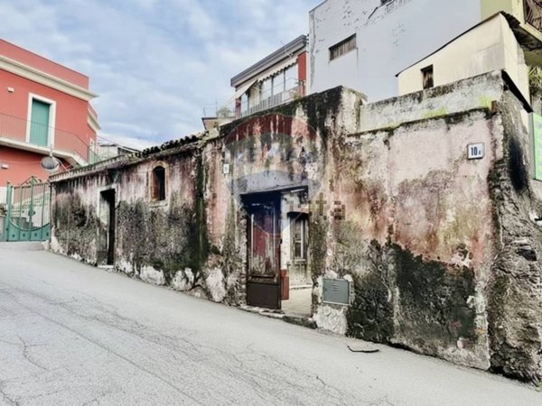 casa indipendente in vendita ad Acireale in zona San Giovanni